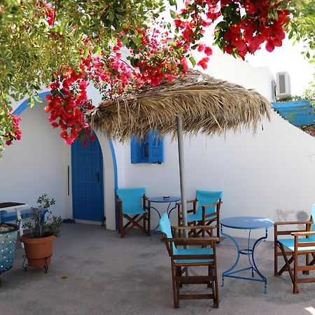 Santorini Seaside Retreat - Flora'S Summer Escape Perissa  Exterior photo