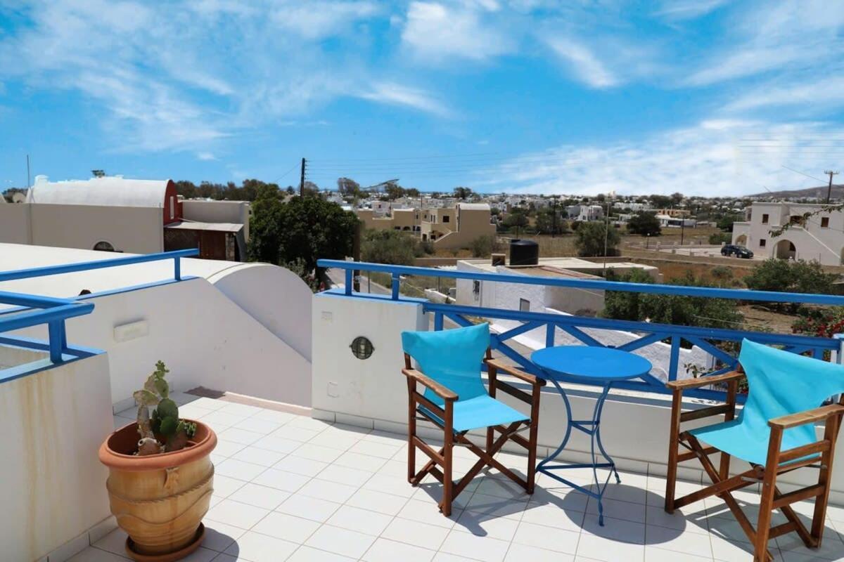 Santorini Seaside Retreat - Flora'S Summer Escape Perissa  Exterior photo