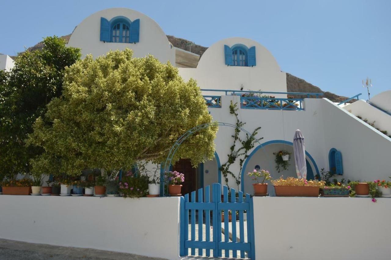 Santorini Seaside Retreat - Flora'S Summer Escape Perissa  Exterior photo